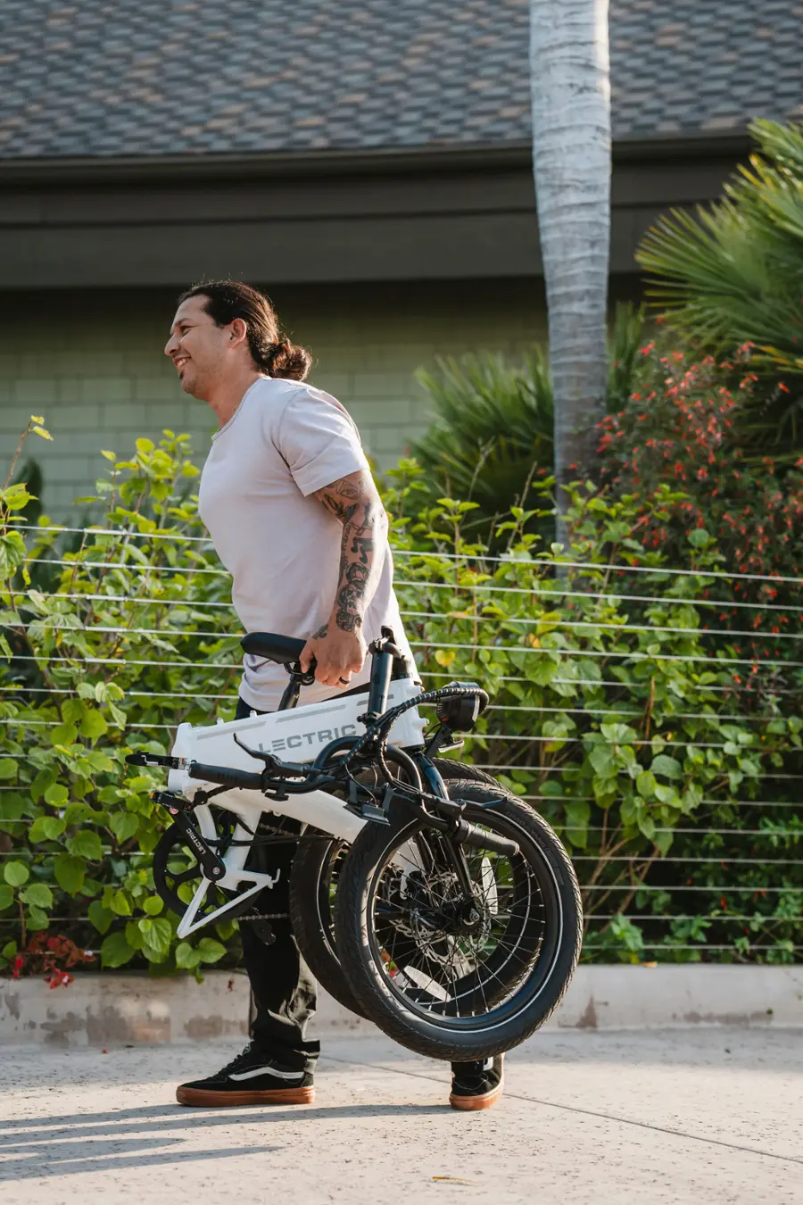 Lectric eBikes - XP Lite 2.0 Foldable eBike: 45 miles Max Operating Range & 20 mph Max Speed - Unisize - Arctic White - Image 9