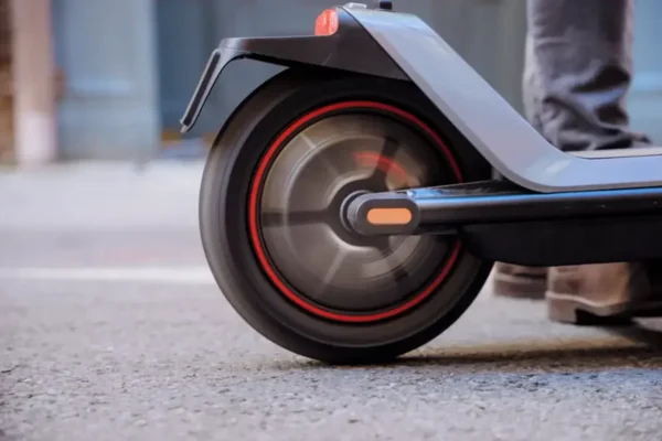 NIU - KQi 300X Foldable Electric Kick Scooter W/ 37 mi Max Range & 23.7 mph Max Speed - Space Grey - Image 4